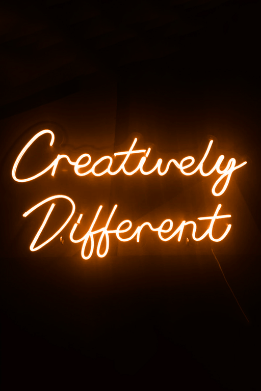 Creatively Different Yazılı Neon Led Işıklı Tablo Duvar Dekorasyon Bonvagon