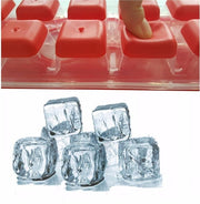 12li Kapaklı Yapışmaz Silikon Tabanlı Plastik Küp Buz Kalıbı Bonvagon