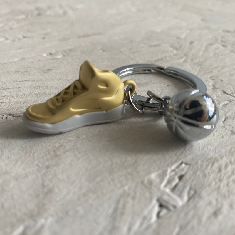 Basketbol Ayakkabısı Anahtarlık Gold