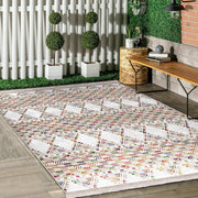 Beyaz Etnik Motifli Kilim Desenli Geometrik Etnik Dijital Baskılı Makinede Yıkanabilir Saçaklı Halı
