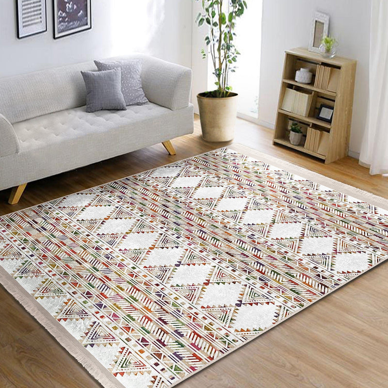 Beyaz Etnik Motifli Kilim Desenli Geometrik Etnik Dijital Baskılı Makinede Yıkanabilir Saçaklı Halı