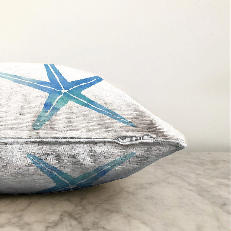 Beyaz Zemin Üzerinde Renkli Deniz Atı Desenli Dijital Baskılı Modern Raşel Kadife Yastık Kılıfı Bonvagon