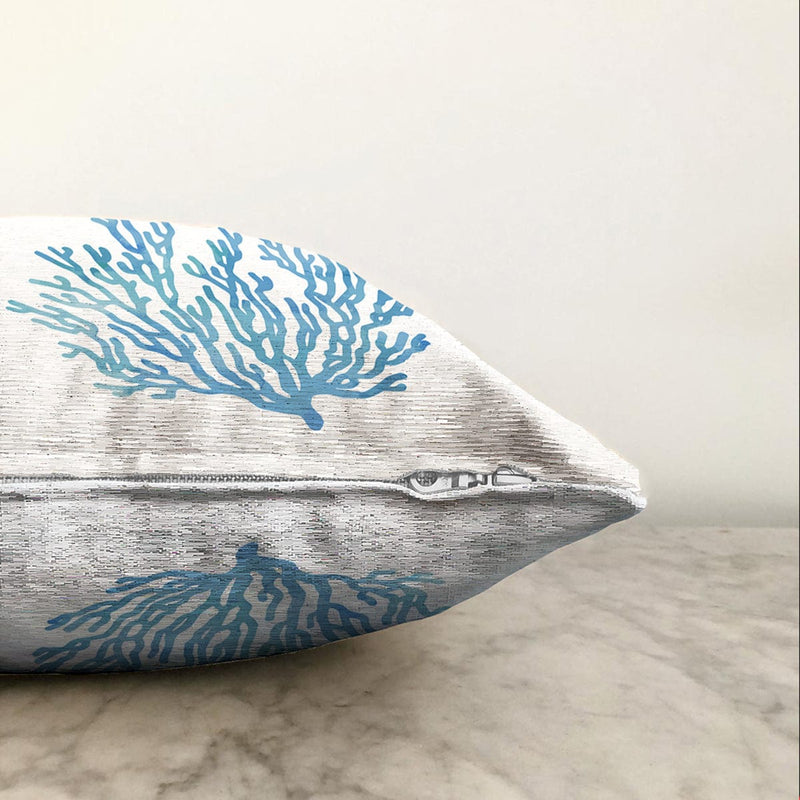 Beyaz Zemin Üzerinde Renkli Deniz Yıldızı Desenli Modern Raşel Kadife Yastık Kırlent Kılıfı Bonvagon