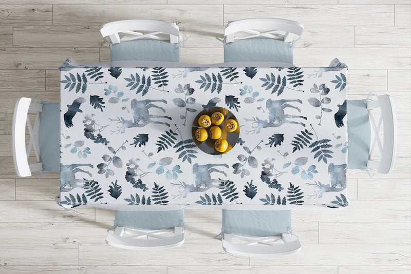 Beyaz Zeminli Geyik ve Yaprak Motifleri Dijital Baskılı Leke Tutmaz Masa Örtüsü Bonvagon