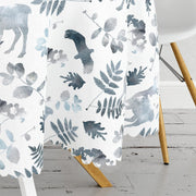 Beyaz Zeminli Geyik ve Yaprak Motifleri Dijital Baskılı Leke Tutmaz Masa Örtüsü Bonvagon