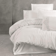 Brode Nakışlı Çift Kişilik Saten Nevresim Takımı Genny 83 Tel %100 Pamuk 4 Adet Yastık Kılıfı Bonvagon