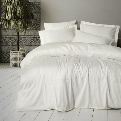 Brode Nakışlı çift Kişilik Saten Nevresim Takımı Luxe Ekru 83 Tel %100 Pamuk 4 Adet Yastık Kılıfı Bonvagon