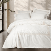 Brode Nakışlı çift Kişilik Saten Nevresim Takımı Riley Ekru 83 Tel %100 Pamuk 4 Adet Yastık Kılıfı Bonvagon