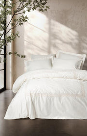 Brode Nakışlı çift Kişilik Saten Nevresim Takımı Riley Ekru 83 Tel %100 Pamuk 4 Adet Yastık Kılıfı Bonvagon