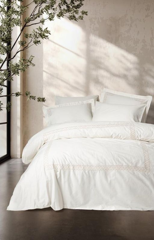 Brode Nakışlı çift Kişilik Saten Nevresim Takımı Riley Ekru 83 Tel %100 Pamuk 4 Adet Yastık Kılıfı Bonvagon