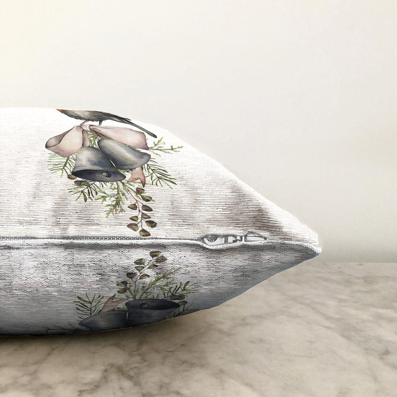 Çan & Kuş Motifli Dijital Baskılı Modern Raşel Kadife Yastık Kırlent Kılıfı Bonvagon