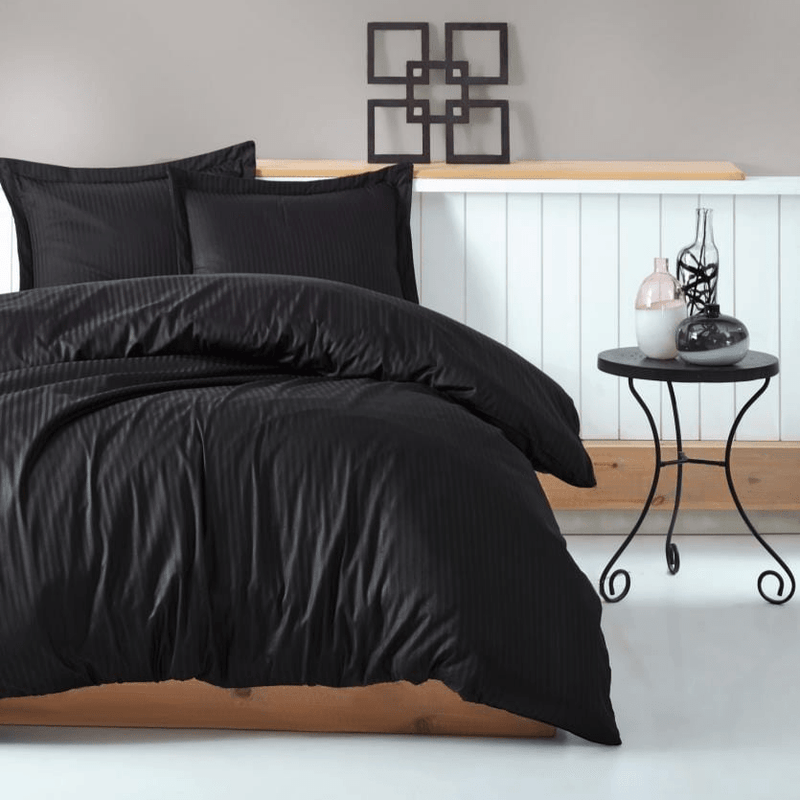 Çift Kişilik Saten Nevresim Takımı Elegant Stripe Siyah 83 Tel %100 Pamuk Bonvagon