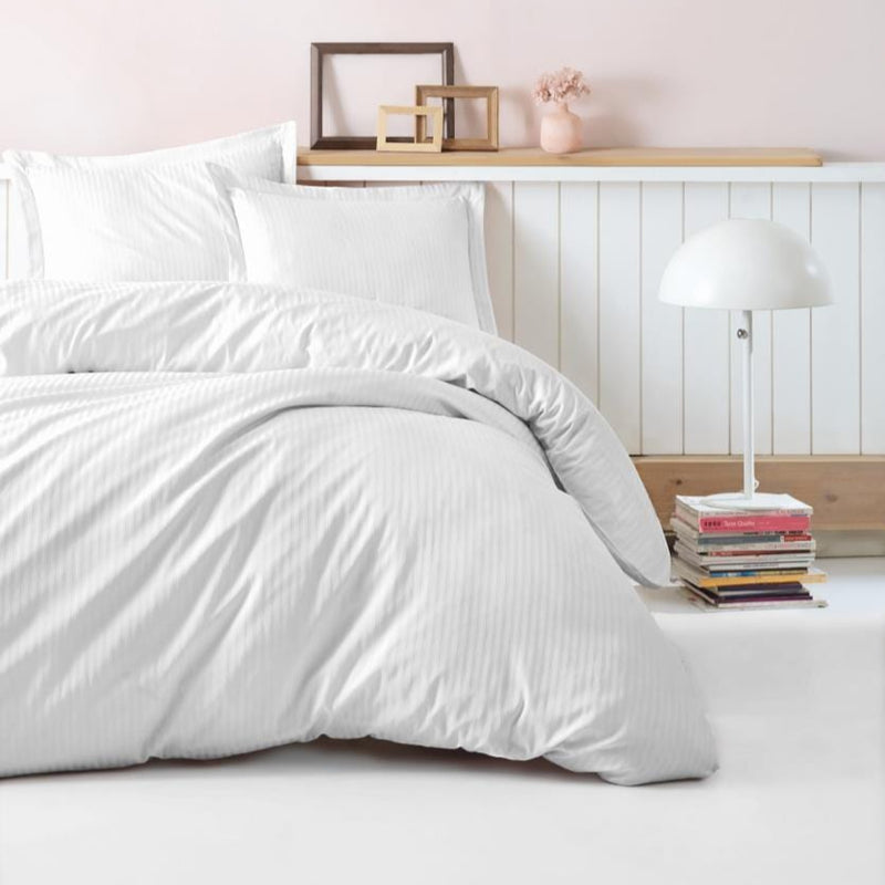Çift Kişilik Saten Nevresim Takımı Elegante Stripe Beyaz %100 Pamuk 83 Tel Bonvagon