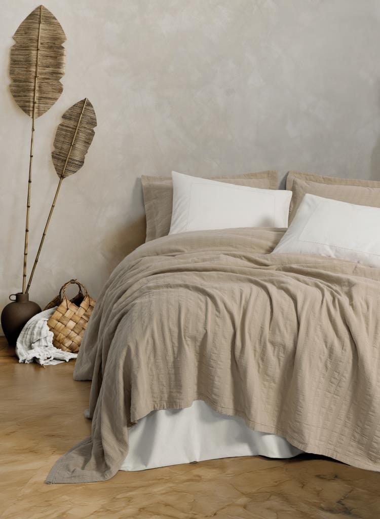 Çift Kişilik Yatak Örtülü Pike Takımı Natura Vilo Bej 4 Adet Yastık Kılıfı Bonvagon