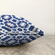 Çini Desenli Mavi Dijital Baskılı Modern Raşel Kadife Yastık Kırlent Kılıfı Bonvagon