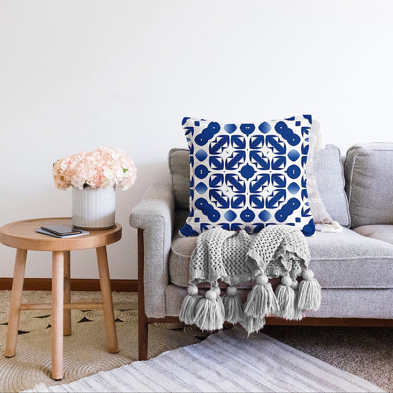 Çini Desenli Mavi Dijital Baskılı Modern Raşel Kadife Yastık Kırlent Kılıfı Bonvagon