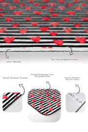 Çizgili Zemin Kırmızı Kalp Tasarımlı Dijital Baskılı 2li Banyo Halısı Takımı Kaymaz Taban Yıkanabilir Bonvagon