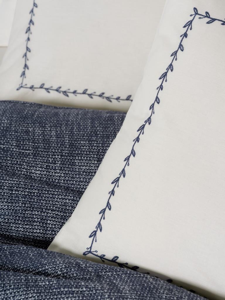 Embrova Şönil Çift Kişilik Yatak örtüsü / Pike Takımı Loom Lacivert 4 Adet Yastık Kılıfı Bonvagon