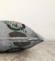 Gri Zemin Üzerinde Soyut Yaprak Çizimli Modern Özel Tasarım Raşel Kadife Kırlent Kılıfı Bonvagon