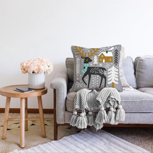 Gri Zeminde Geyik Desenli Dijital Baskılı Modern Raşel Kadife Yastık Kırlent Kılıfı Bonvagon