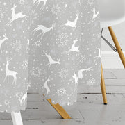 Gri Zeminli Geyikler ve Kar Taneleri Tasarımlı Dijital Baskılı Leke Tutmaz Masa Örtüsü Bonvagon