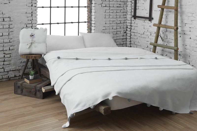 Our House Çift Kişilik Ponponlu Pike Battaniye 200x220 Krem Bonvagon