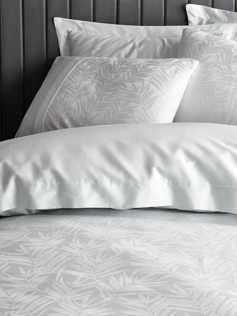 Jakarlı Saten Çift Kişilik Nevresim Takımı Leaf Buz Mavisi Bonvagon