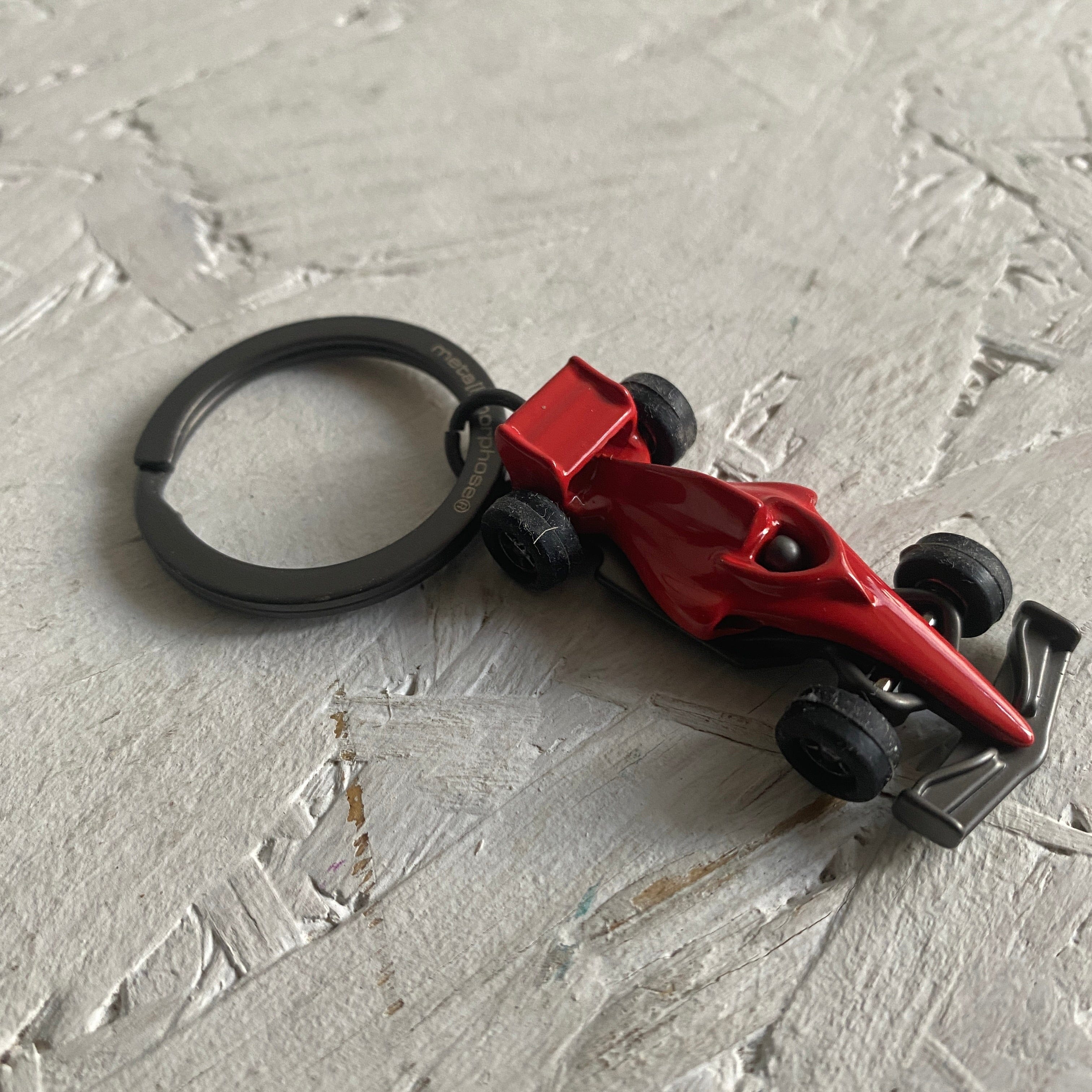 Metalmorphose plaque keychain — BonVagon