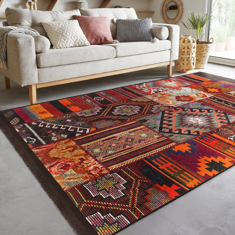 Kırmızı Patchwork Motifli Geleneksel Desenli Etnik  Dijital Baskılı Makinede Yıkanabilir Saçaklı Halı