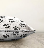 Köpek Ayak İzi Desenli Dijital Baskılı Modern Raşel Kadife Yastık Kırlent Kılıfı Bonvagon