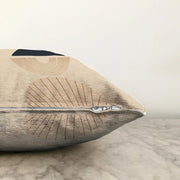 Krem Zeminli Minimalist Tasarımlı Dijital Baskılı Dekoratif Raşel Kadife Yastık Kırlent Kılıfı Bonvagon