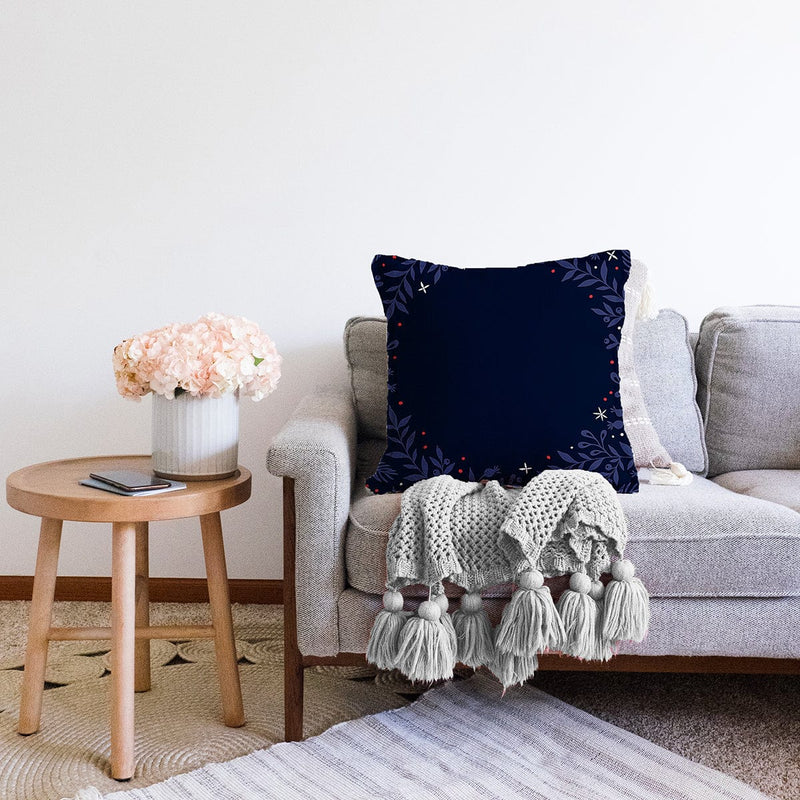 Lacivert Zeminli Çiçek Çerçeveli Dijital Baskılı Dekoratif Raşel Kadife Yastık Kırlent Kılıfı Bonvagon