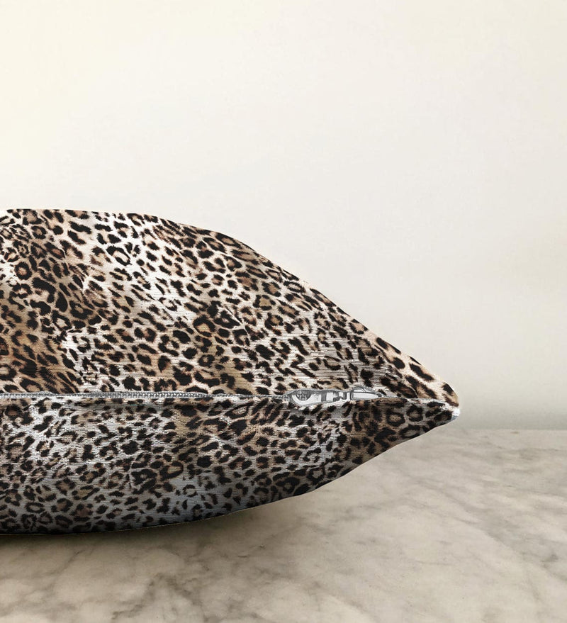 Leopar Motifli Dijital Baskılı Raşel Kadife Yastık Kırlent Kılıfı