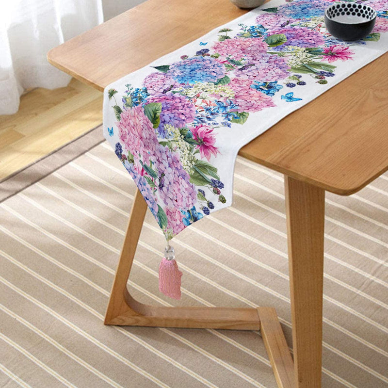 Lila Renk Salkım Zambak Desenli Dijital Baskılı Özel Tasarım Püsküllü Şönil Üçgen Runner Bonvagon