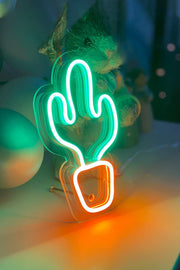 Masaüstü Küçük Kaktüs Neon LED Aydınlatma Işıklı Tablo