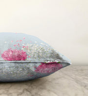 Mavi Zeminde Fuşya Beyaz Ortanca Çiçeği Dijital Baskılı Raşel Kadife Kırlent Kılıfı Bonvagon