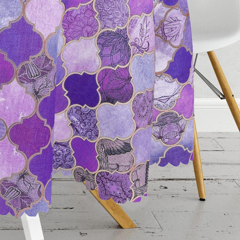 Mor Renkli Ogea Desenli Özel Tasarım Dekoratif Leke Tutmaz Masa Örtüsü Bonvagon