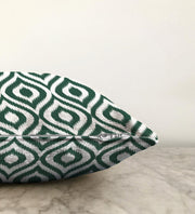 Özel Tasarım Koyu Yeşil İkat Desenli Dijital Baskılı Raşel Kadife Yastık Kırlent Kılıfı Bonvagon