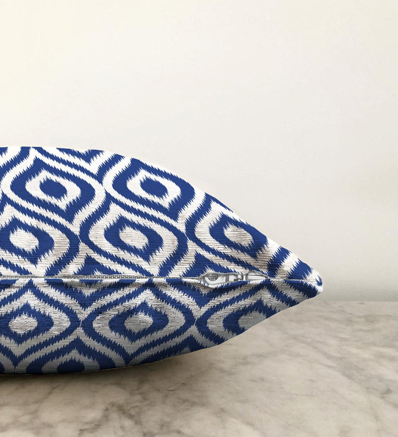 Özel Tasarım Lacivert İkat Desenli Dijital Baskılı Raşel Kadife Yastık Kırlent Kılıfı Bonvagon