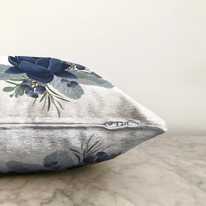 Pastel Mavi Gül Desenli Dijital Baskılı Dekoratif Raşel Kadife Yastık Kırlent Kılıfı Bonvagon