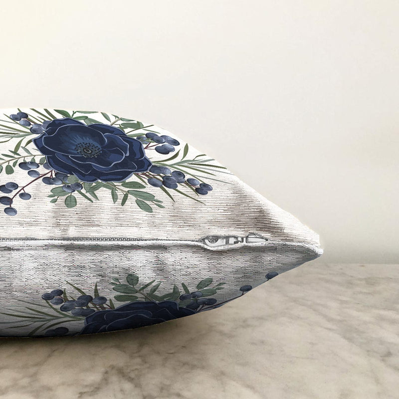 Pastel Mavi Gül Desenli Dijital Baskılı Modern Raşel Kadife Yastık Kırlent Kılıfı Bonvagon