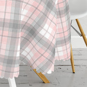 Pembe Gri Ekose Desenli Dekoratif Leke Tutmaz Yuvarlak Masa Örtüsü Bonvagon