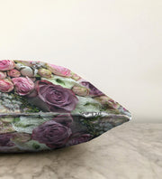 Pembe Güller Raşel Kadife Kumaş Çift Taraflı Dijital Baskılı Dekoratif Yastık Kırlent Kılıfı 43x43cm Bonvagon