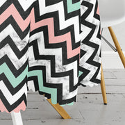 Pembe Mavi Geometrik Mermer Zeminli Dijital Baskılı Leke Tutmaz Yuvarlak Masa Örtüsü Bonvagon