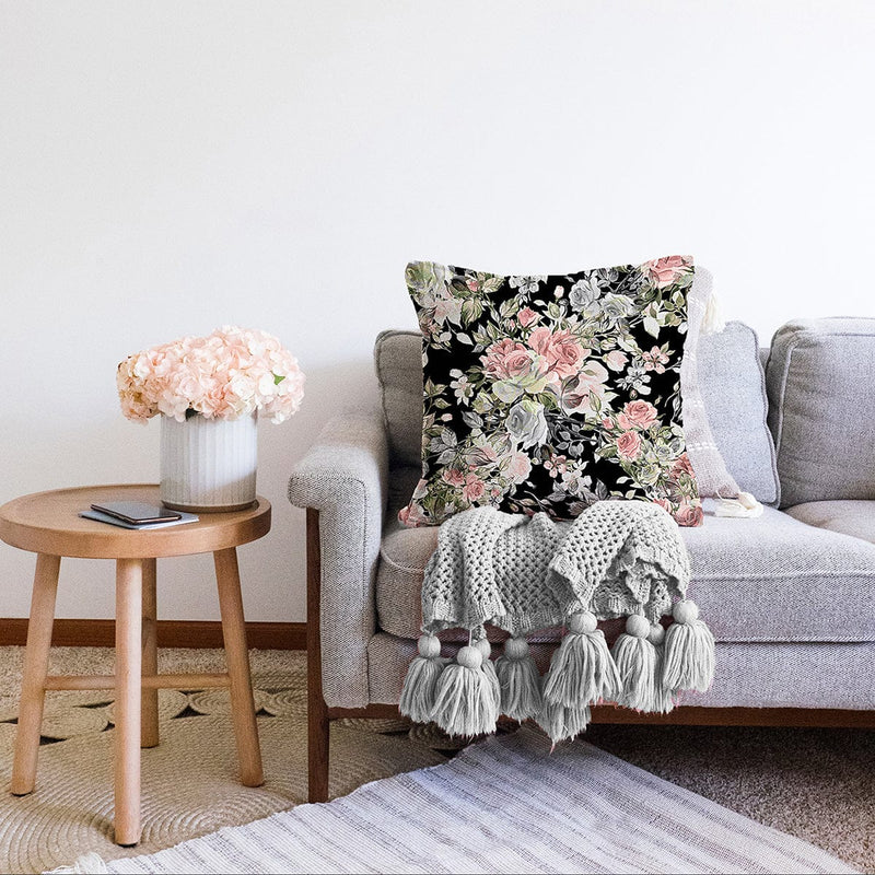 Rengarenk Zemin Üzerinde Çiçek Desenli Dijital Baskılı Modern Raşel Kadife Yastık Kırlent Kılıfı Bonvagon