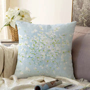 Rengarenk Zeminli Beyaz Ortanca Çiçek Desenli Dijital Baskılı Modern Raşel Kadife Kırlent Kılıfı Bonvagon