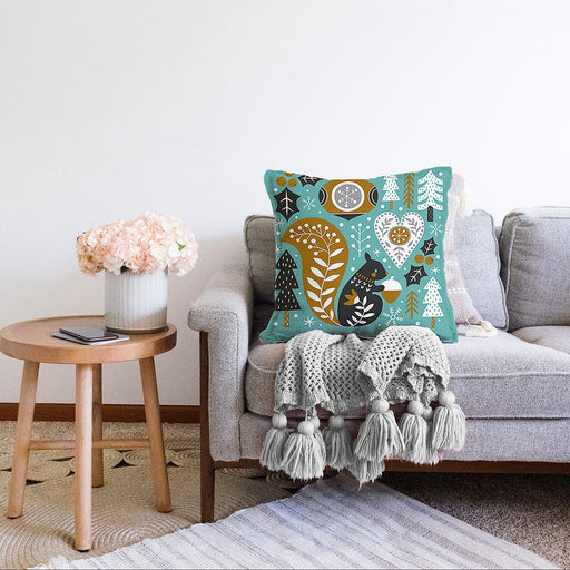 Renkli Zeminde Sincap Desenli Dijital Baskılı Modern Raşel Kadife Yastık Kırlent Kılıfı Bonvagon