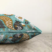 Renkli Zeminde Sincap Desenli Dijital Baskılı Modern Raşel Kadife Yastık Kırlent Kılıfı Bonvagon