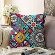 Renkli Zeminli Geometrik Desenli Dijital Baskılı Modern Raşel Kadife Yastık Kırlent Kılıfı Bonvagon