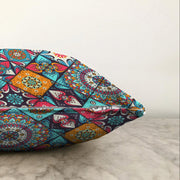 Renkli Zeminli Geometrik Desenli Dijital Baskılı Modern Raşel Kadife Yastık Kırlent Kılıfı Bonvagon